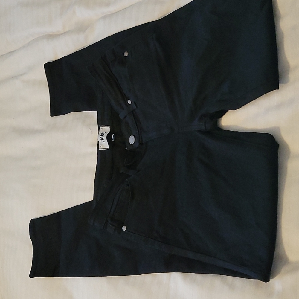 Last Chance. Verdugo Ultra Skinny Paige jeans